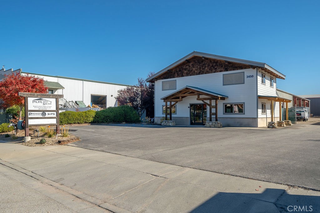 A +/- 1,863 SF 2 Story open office space improved with 2 restrooms (one has a shower), a break room, and utility closet as well as an additional +/- 1,000 SF covered storage area located behind the office that is gated at night. Ideally located between Atascadero and Paso Robles near Tin City in Templeton. Asking only $3,600 per month for both the office and storage area combined.