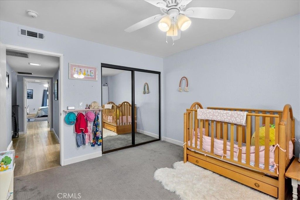 listing image 130722679405518521183