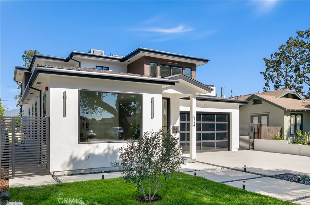 934 N Fairview Street