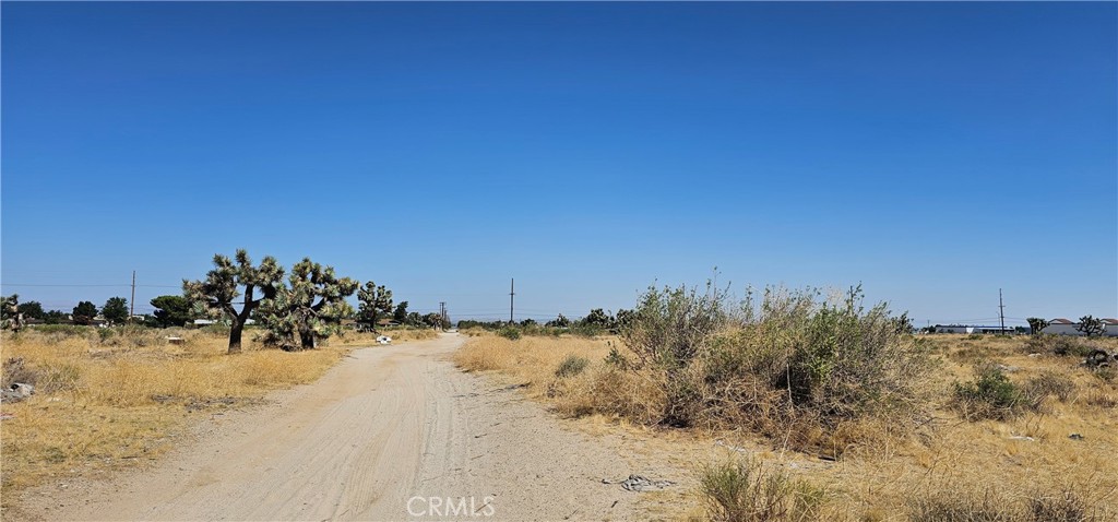 5-acre parcel of land in Palmdale that is zoned for Light Industrial use and has easy access from Highway 14 via Avenue M. This could be a valuable piece of real estate for commercial or industrial development due to its location and zoning designation. Zoning for Light Industrial typically allows for a range of industrial and commercial activities that are less intensive than heavy industrial operations. These might include manufacturing, warehousing, distribution, assembly, research and development, and various service-related businesses.