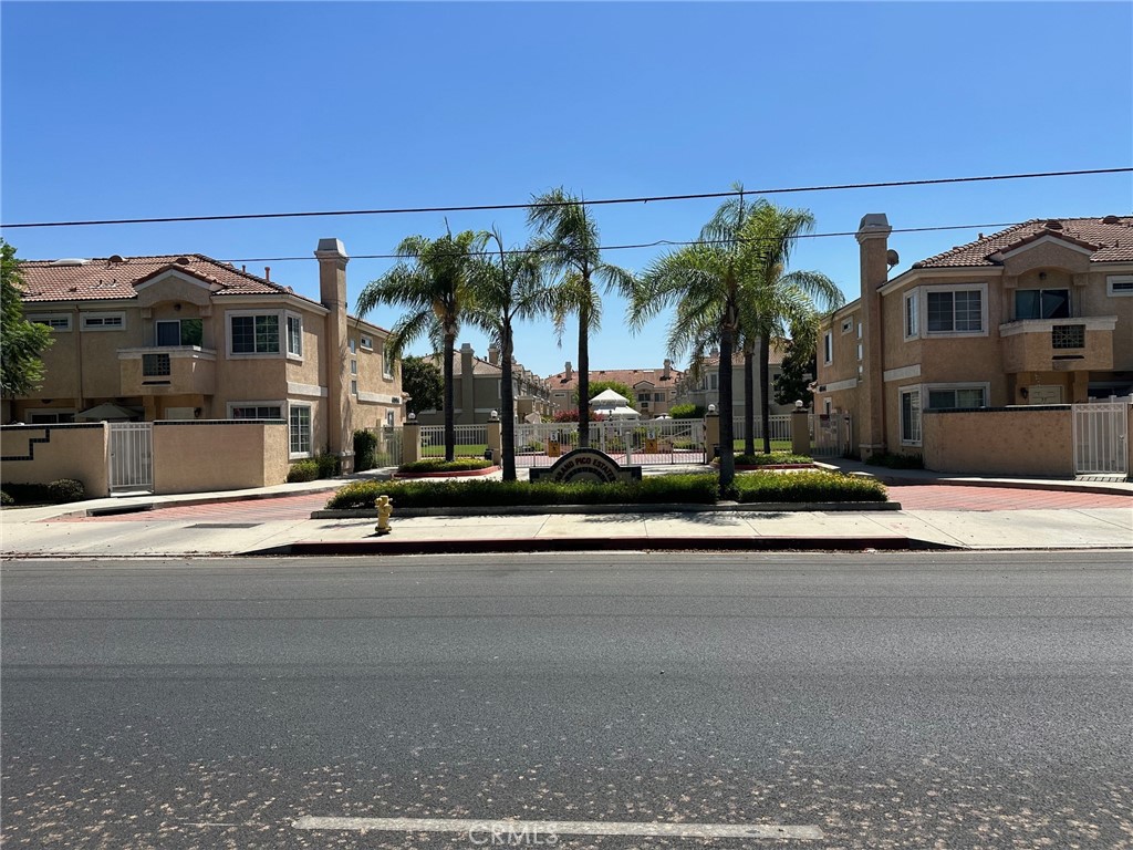 Photo 2 of 7 of 4004 Rosemead Boulevard 2 condo