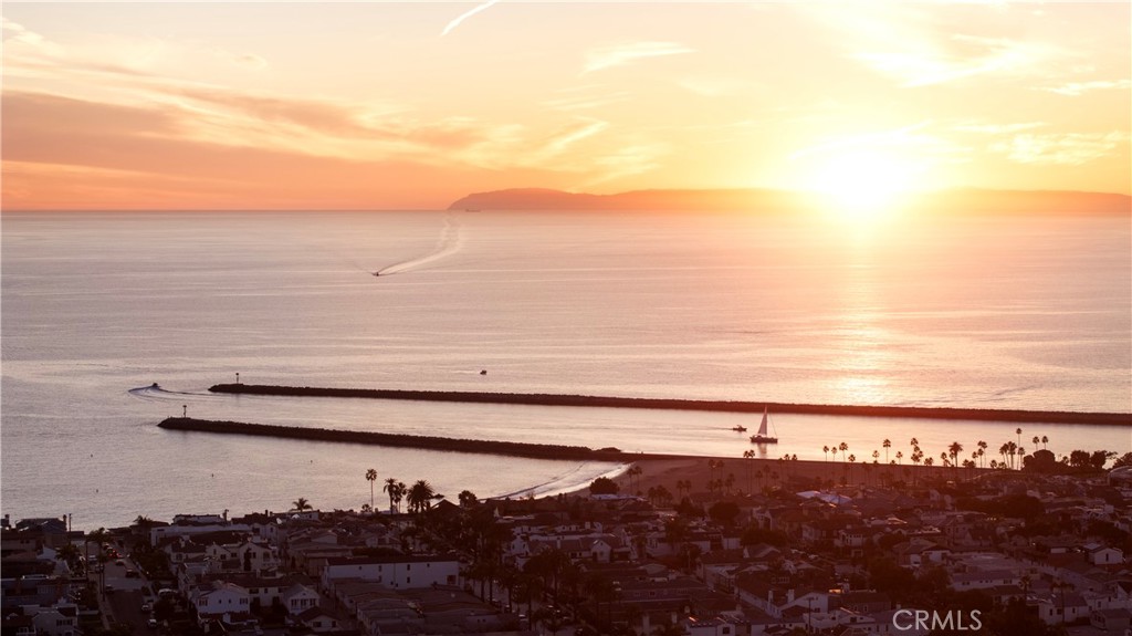 Corona del Mar North of PCH (CNHW) - Residential