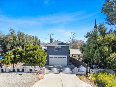 A home in Lake Elsinore