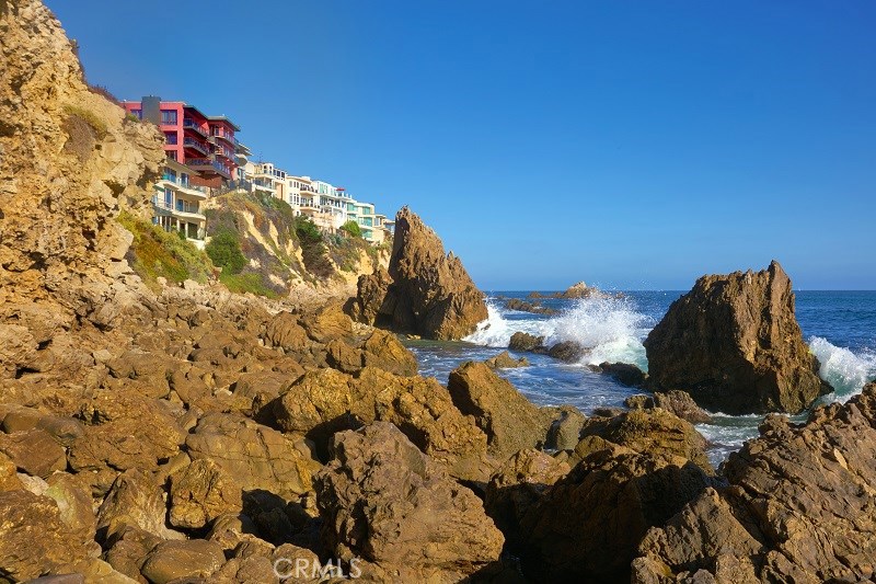Corona del Mar South of PCH (CDMS) - Residential