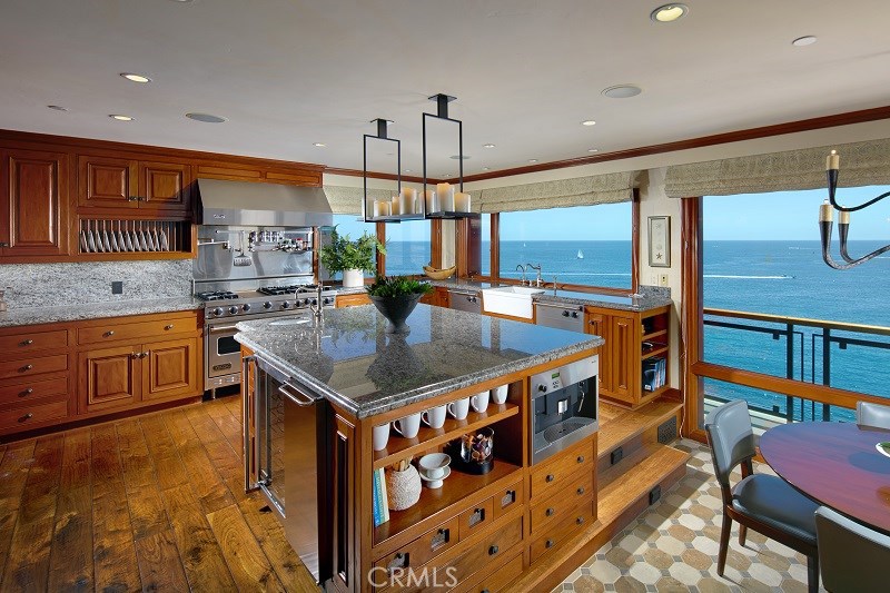 Corona del Mar South of PCH (CDMS) - Residential
