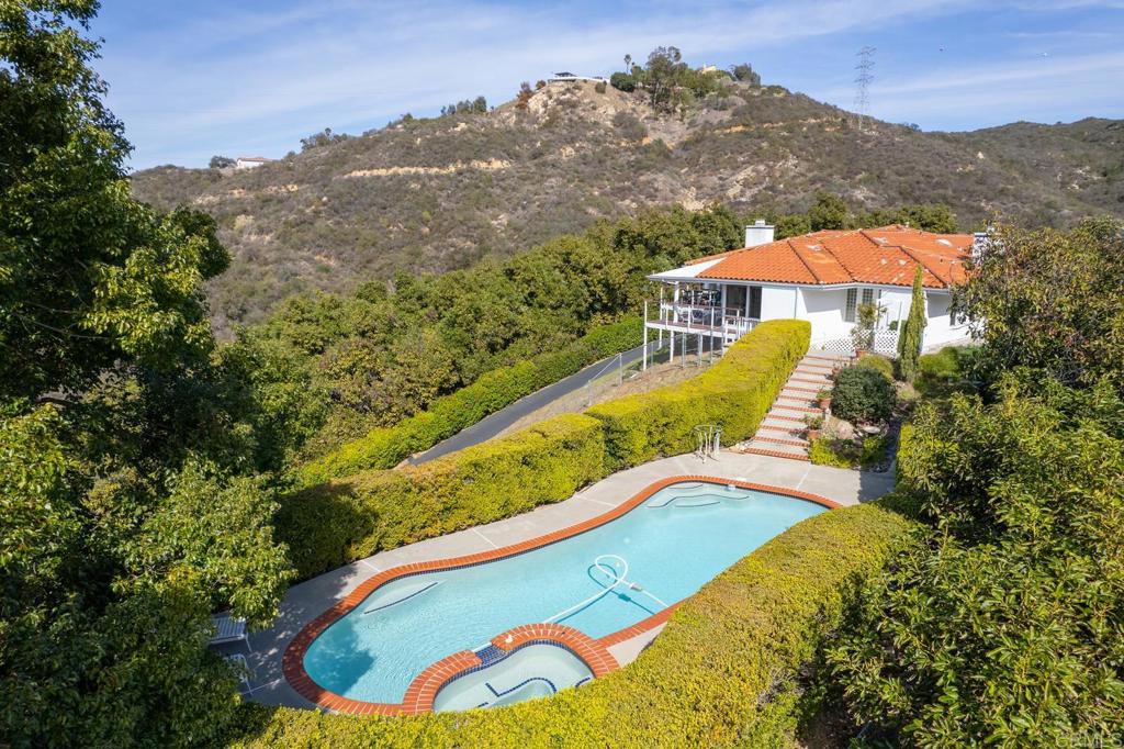 2366 Green Valley RD