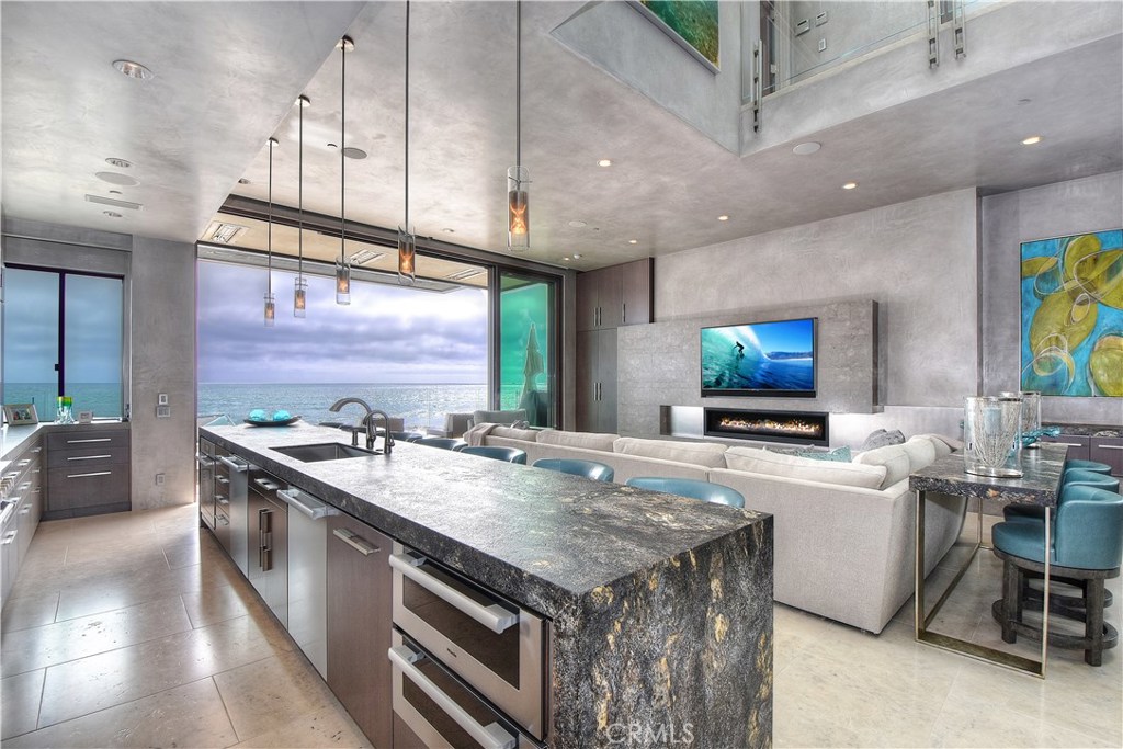 Beach Road Custom (BR) - Residential