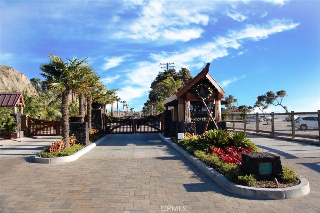 Beach Road Custom (BR) - Residential
