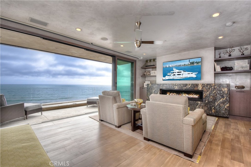 Beach Road Custom (BR) - Residential