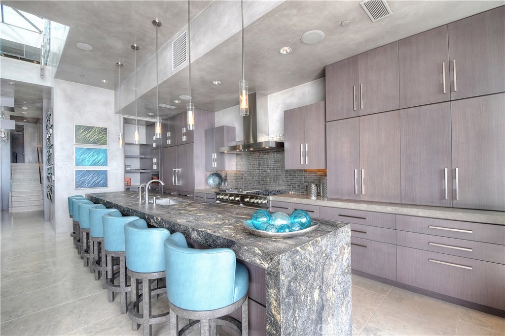 Beach Road Custom (BR) - Residential