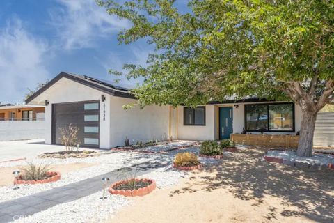 Photo of 61938 Oleander Drive, Joshua Tree, CA 92252 (MLS # JT25064714) Photo of 61938 Oleander Drive, Joshua Tree, CA 92252 (MLS # JT25064714)