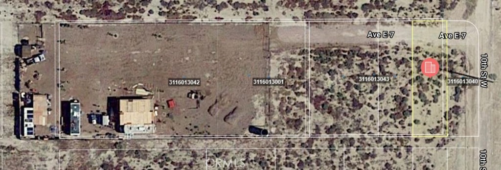 Main image without alt text