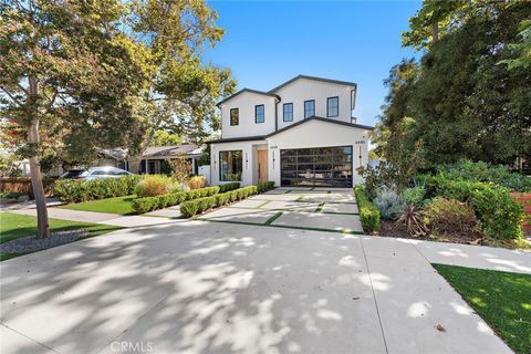 A home in Studio City