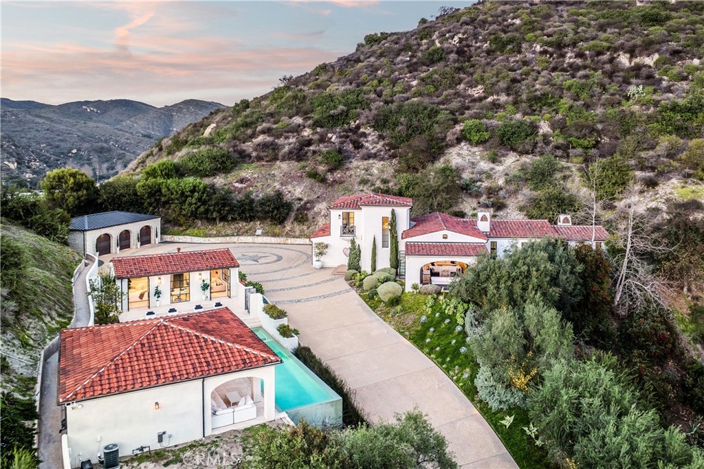 Canyon (CYN) - Residential