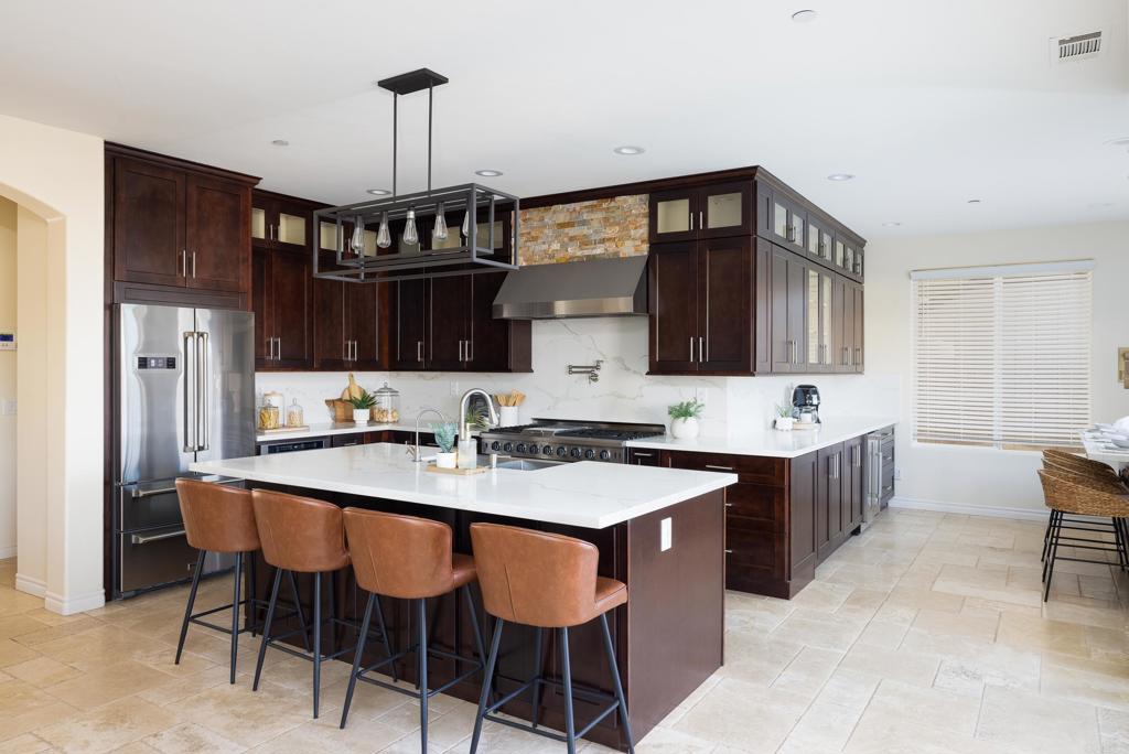 1004 Vale View Drive