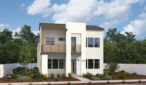 Photo of 27403 Creekwood Lane, Valencia, CA 91381 (MLS # IG25059055)