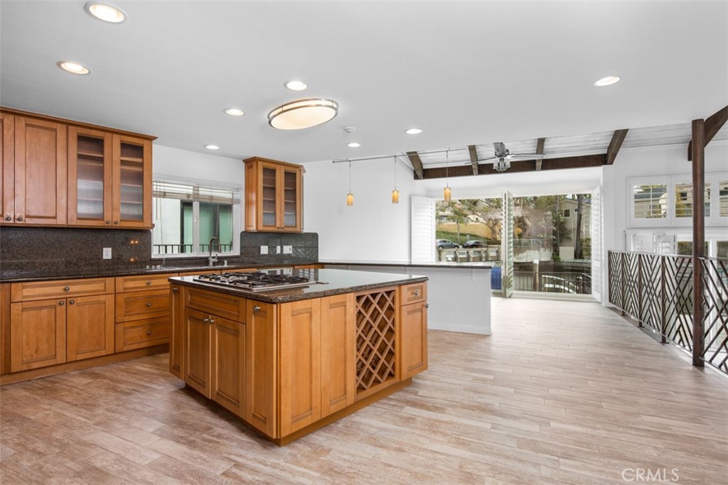 Harbor Island ""Drive"" (HIDC) - Residential