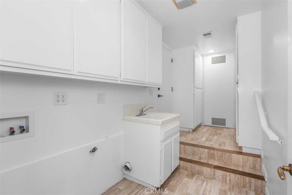 Harbor Island ""Drive"" (HIDC) - Residential