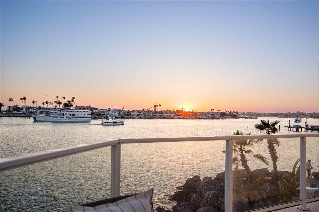 Corona del Mar South of PCH (CDMS) - Residential