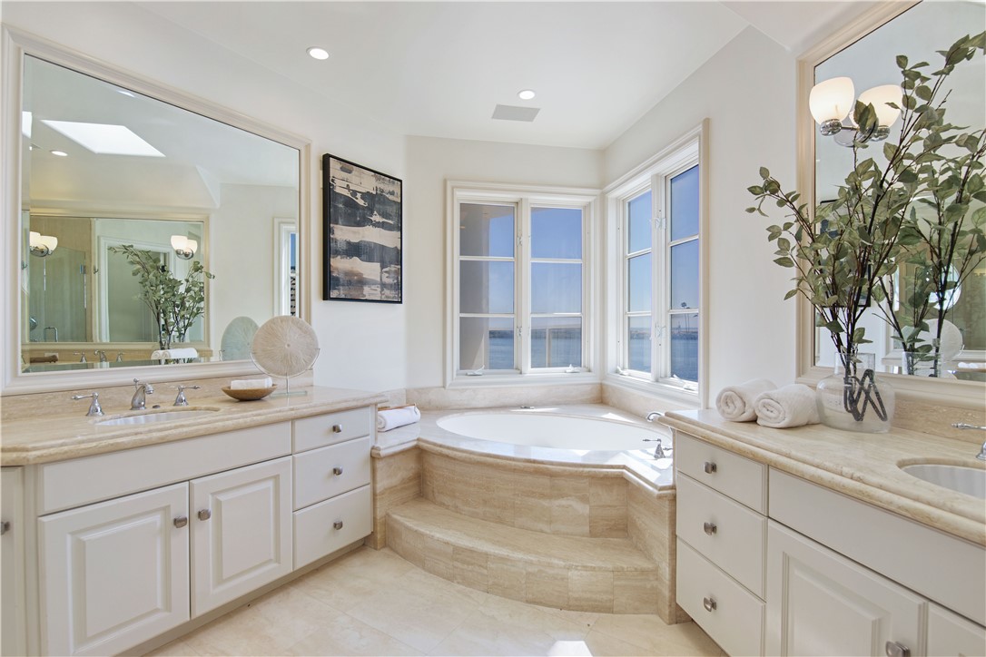 Corona del Mar South of PCH (CDMS) - Residential