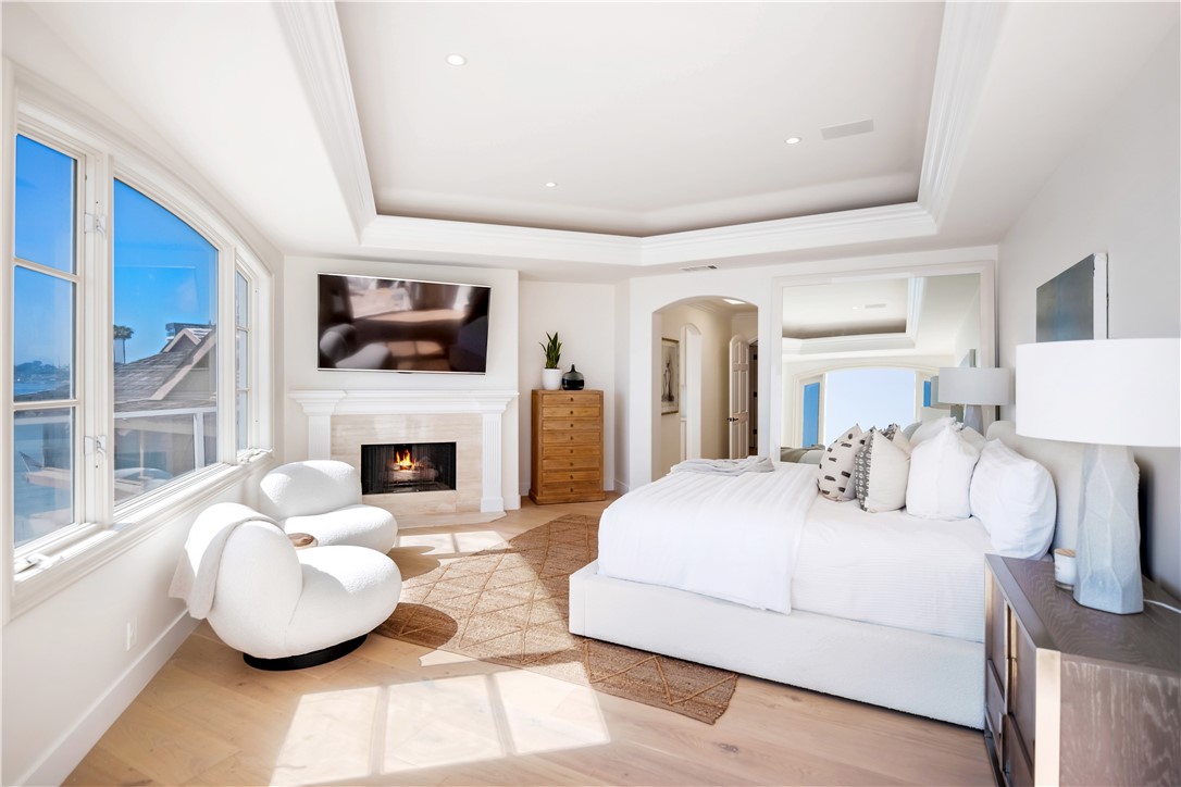 Corona del Mar South of PCH (CDMS) - Residential