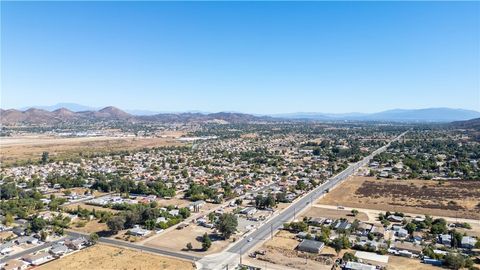 A home in Lake Elsinore