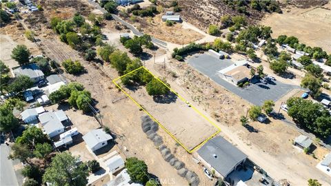 A home in Lake Elsinore