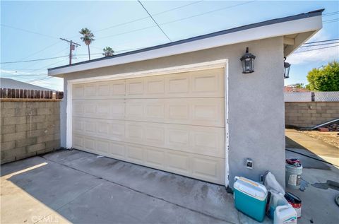 A home in El Monte