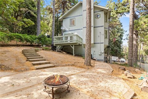 A home in Cedarpines Park