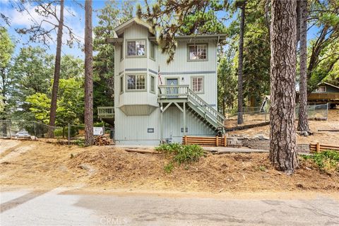 A home in Cedarpines Park