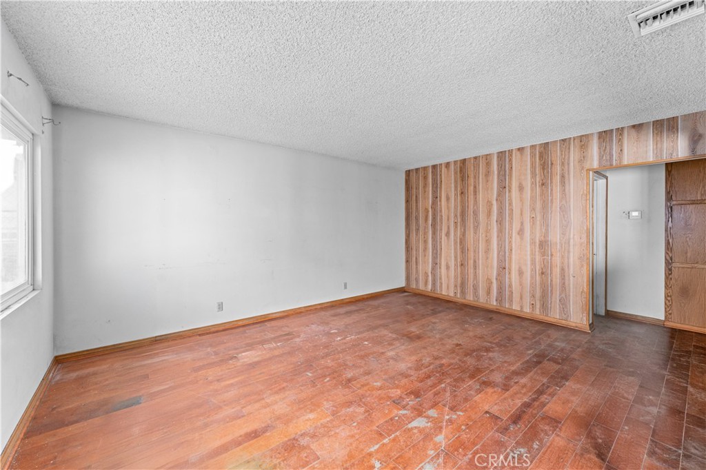1829 E Elm Street