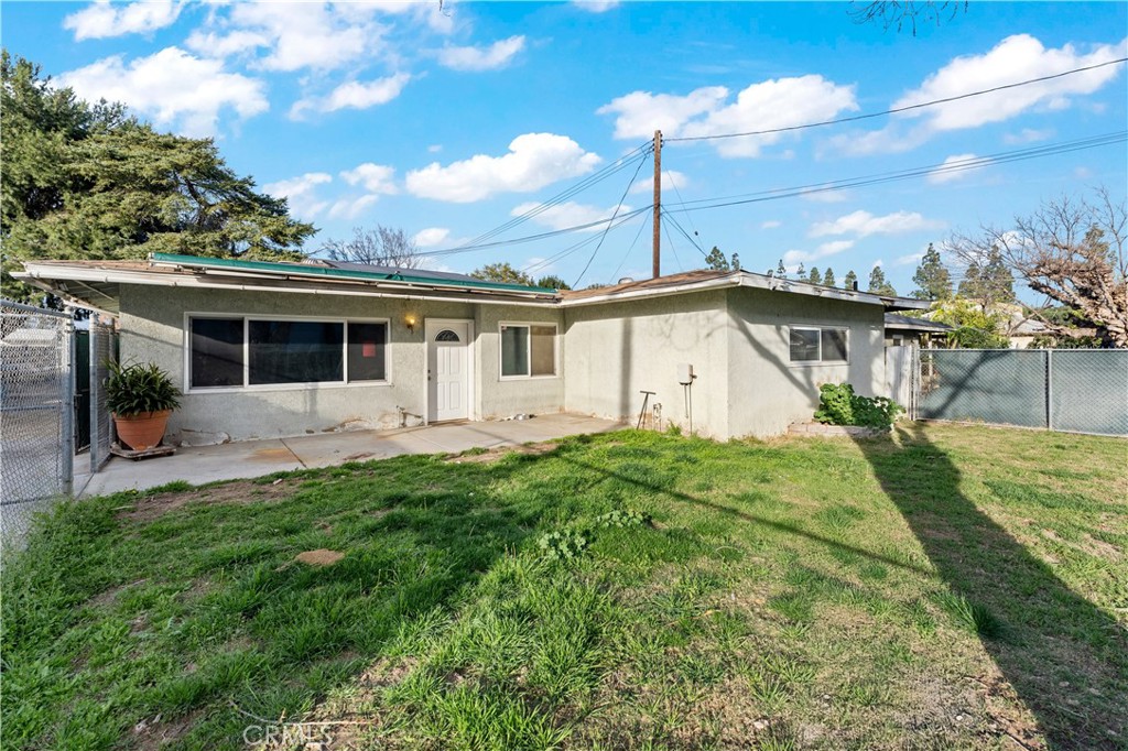 1829 E Elm Street