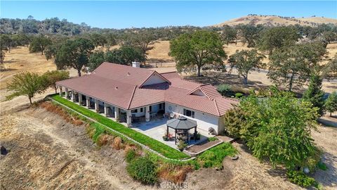 A home in Mariposa