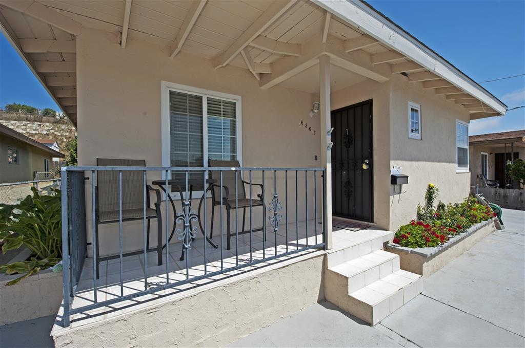 Well maintained home in Paradise Hills area, 4BR/2BA. Home features custom kitchen with stainless appliances, granite countertop and custom cabinets. Spacious living room and family room with mini bar. Beautiful backyard with wood decking great for entertaining, ocean view from top level of the backyard. No HOA/No Mello-Roos.. Neighborhoods: Paradise Hills Equipment: Garage Door Opener, Range/Oven Other Fees: 0 Sewer: Sewer Connected Topography: LL