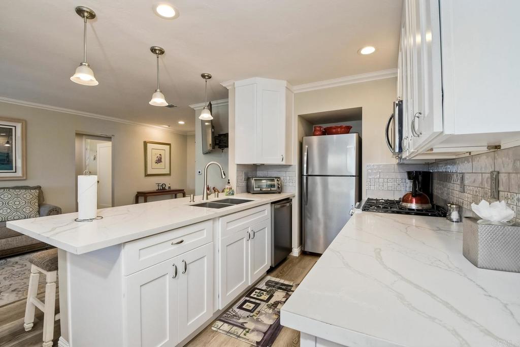 263 San Dimas