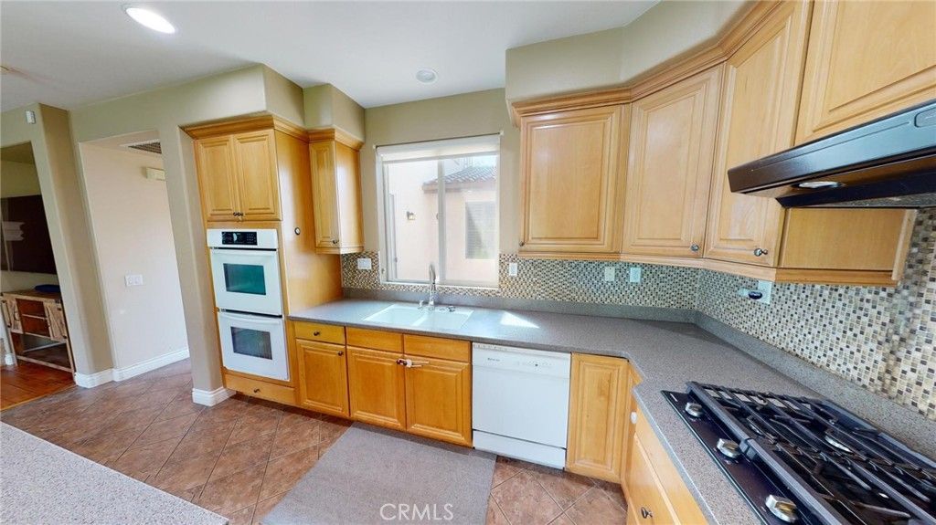 listing image 130721182283829770523