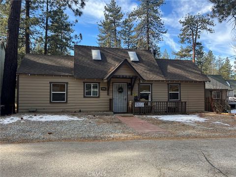 Photo of 39307 Lark Road, Big Bear Lake, CA 92315 (MLS # HD25013898) Photo of 39307 Lark Road, Big Bear Lake, CA 92315 (MLS # HD25013898)