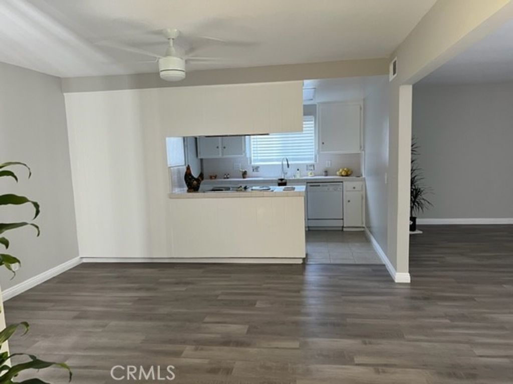 listing image 130726855226463568913