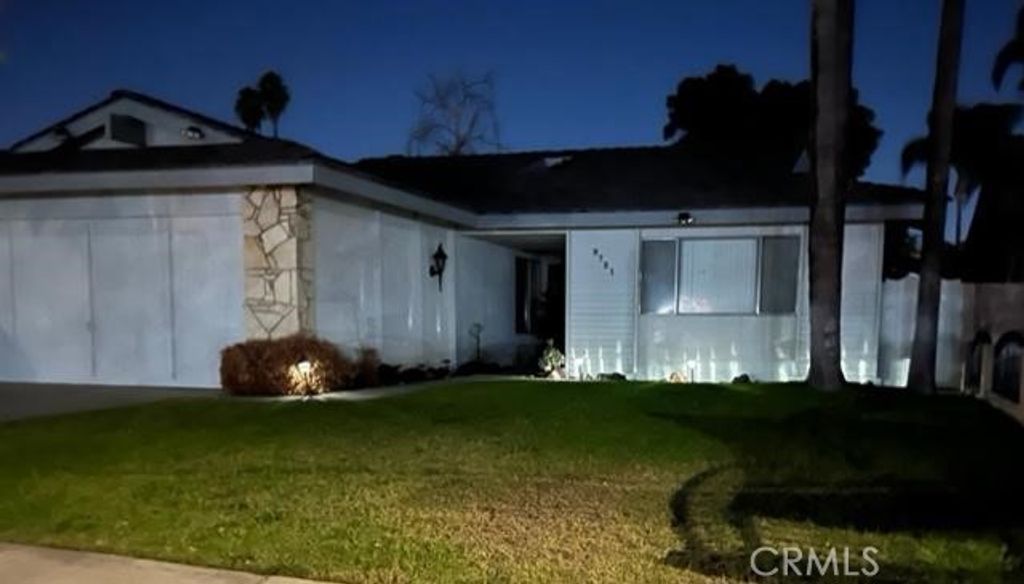 listing image 130729694526312387582