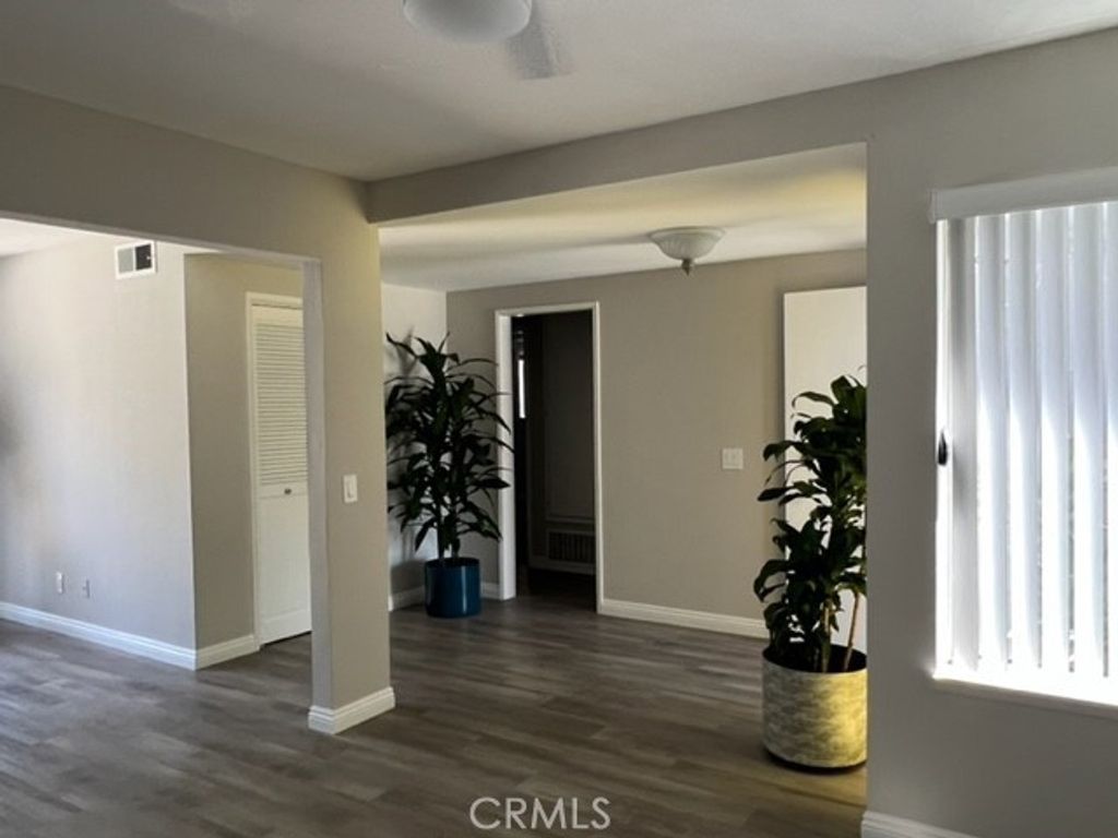 listing image 130723555663575878421