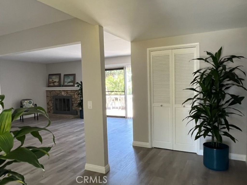 listing image 130725849806679189236