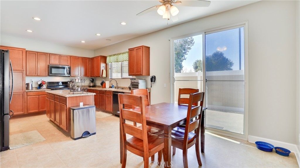 listing image 130722695875442269730