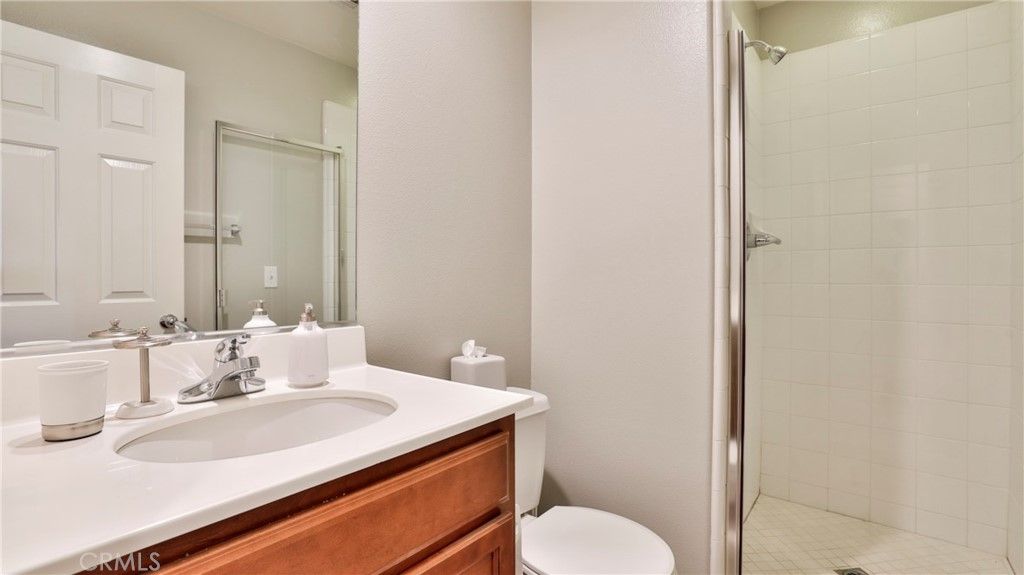 listing image 130720486802008805522