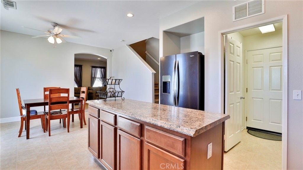 listing image 130728648404535501903