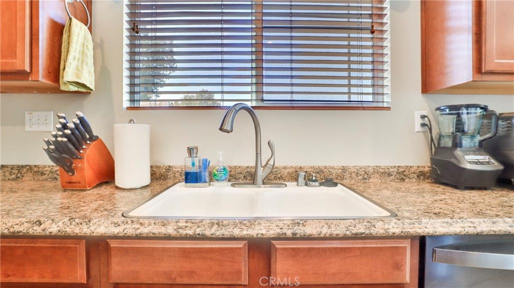 listing image 130729333579902337638