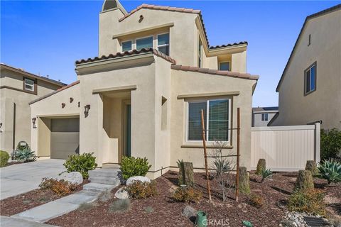 Photo of 18257 W Brightstar Place, Saugus, CA 91350 (MLS # SR23013188)