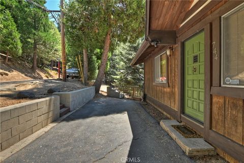 A home in Crestline