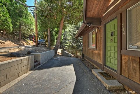 A home in Crestline