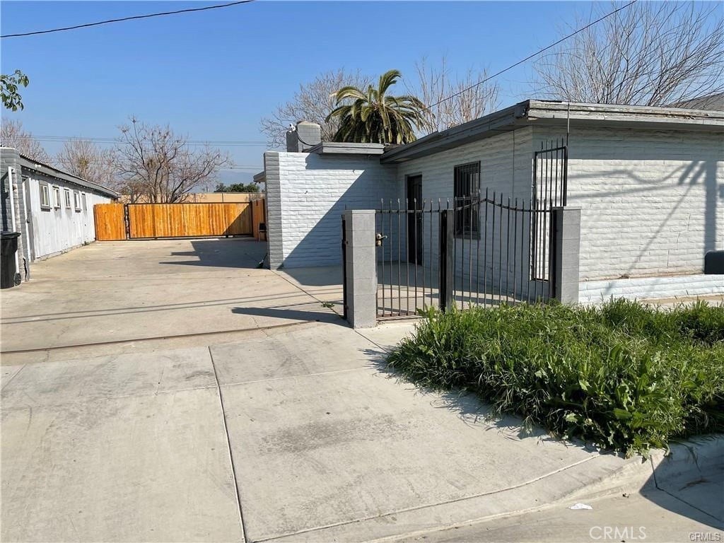 Huge investment opportunity for those looking for a profitable property! This property consists of a single family residence made up of 1,108 sq ft of living space that could be rented or owner occupied as well. The home is currently subdivided as a 2 bed 1 bath alongside a single bedroom with its bathroom. This gem is zoned Suburban Residential and possibly room for an adding on! The most unique feature that this property has to offer is that it sits to the left of a warehouse made up of a 3,872 sq ft. The warehouse has its own parcel and can be purchased together at a negotiable cost but the listing price does not include the warehouse. Don’t let this opportunity pass you by, schedule your appointment today!