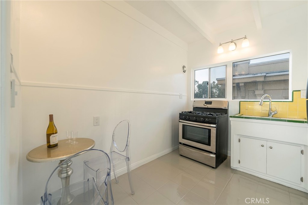231 Junipero Avenue 10